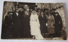 Carte Photo - La Mariée Porte Une Médaille Sur La Robe  Pas De Marié (mariage Posthume????°)photo LAUBERT Chartres - Noces