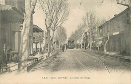 / CPA FRANCE 13 "Luynes, Le Centre Du Village" - Luynes