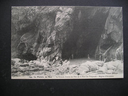 La Pointe Du Raz-La Grande Grotte De L'Est De La Baie Des Trepasses - Plogoff