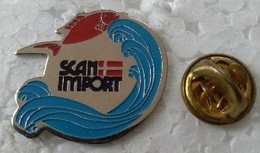 Pin's - Alimentation - Animaux - Poissons - SCAN IMPORT - - Natation