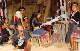 Northern Thaïlande - CHIENGMAI (Chiang Mai) - Meo Girls At Hand-Loom Weaving Cloth - Pin-up, Métier à Tisser, Musicien - Thailand
