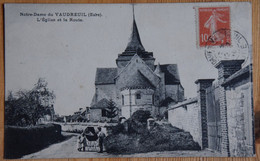 27 : Notre-Dame Du Vaudreuil - L'Eglise Et La Route - Animée : Petite Animation - (n°19952) - Le Vaudreuil