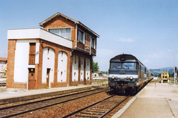 Lozanne (69 - France) 12 Juillet 1997 Une « UM » De BB 67500 En Tête Du Train 6806. BB67536 En Tête. - Bahnhöfe Mit Zügen