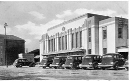 Carte Postale Du Japon, The Hiroshima Station, Plusieurs Véhicules - Hiroshima