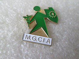 PIN'S    M.G.C.I.A.   MUTUELLE - Médical