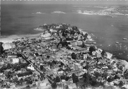 35-DINARD- VUE AERIENNE AU FOND ST-MALO - Dinard