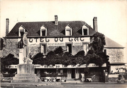 35-COMBOURG- PLACE DU CHÂTEAU - Combourg