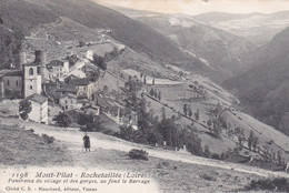 Mont-pilat- Rochetaillée Panorama Du Village Et Des Gorges, Au Fond Le Barrage - Rochetaillee