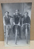 CYCLISME VELO Carte Photo Groupe De Cyclistes Gros Plan - Cyclisme