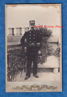 Photo Ancienne Vers 1900 1910 - PARIS - Portrait D'un Veilleur De L' Hôtel CHATHAM Sur Le Roof Garden - Uniforme Police - Profesiones