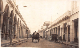 Carte Postale Photo CIEGO DE AVILA (Cuba) Une Rue De La Ville En 1925  -  RARE  - - Cuba