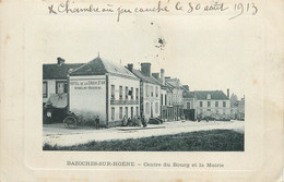 / CPA FRANCE 61 "Bazoches Sur Hoene, Centre Du Bourg Et La Mairie" - Bazoches Sur Höne