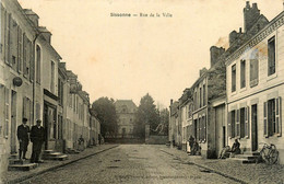 Sissonne * La Rue De La Ville * Commerces Magasins - Sissonne