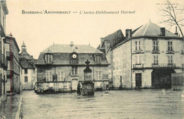 Bourbon L'archambault * Place Et Vue Sur L'ancien établissement Thermal * Hôtel Des Sources - Bourbon L'Archambault