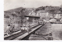 CPSM GF Dentelée Fumay, Passage De La Meuse Par La 1ère Armée Américaine Sept 1944. - Fumay