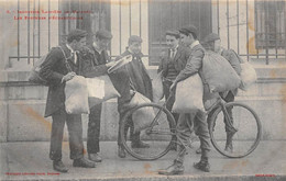 Mazamet            81     Industrie Lainière :     Les Porteurs D'échantillons Dont Cycliste        N° 8     (voir Scan) - Mazamet