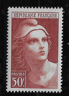 France N°732 - Variété Trait Parasite Sur Le Front - Neuf * Avec Charnière - TB - Unused Stamps