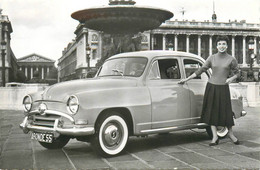 Automobile Ancienne De Marque SIMCA Aronde Surbaissé 1955 , Berlin De Luxe * Voiture Auto * Cpsm - PKW