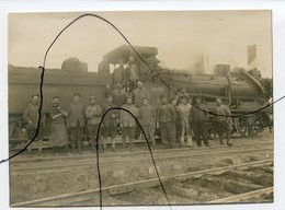PHOTO Animée. D02. Trosly-Loire. Soldats Qui Posent Devant Train Vapeur. Micheline NORD. PLM .  JANVIER 1918 - Krieg, Militär