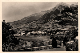 Jausiers * Vue Générale Du Village * Panorama - Autres & Non Classés