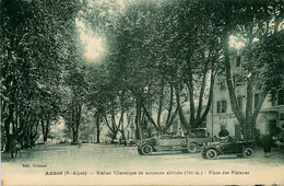 Annot * La Place Des Platanes * Hôtel * Autobus Bus Car Autocar * Automobile Voiture Ancienne - Autres & Non Classés