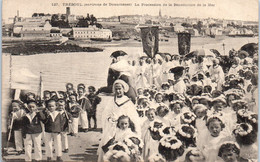 29 TREBOUL - La Procession De La Bénédiction De La Mer * - Tréboul