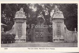 The Lion Gates - Hampton Court Palace - 12032 - Old Postcard - England - United Kingdom - Unused - Middlesex