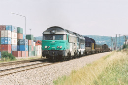 Vaivre (70) 27 Juillet 2005 - Les A1A A1A 68010 (livrée Fret) Et 68079 En Tête D’un Train De Fret Vesoul/Gevrey - Eisenbahnen