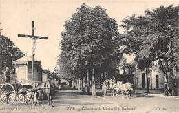 35-DOL-DE-BRETAGNE- CALVAIRE DE LA MISSION ET LE BOULEVARD - Dol De Bretagne