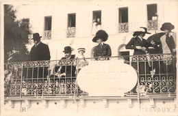 Cannes * Carte Photo * Hôtel Royal Luchon * Hommes Et Femmes à La Terrasse - Cannes