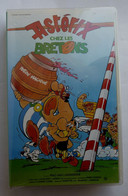 K7 CASSETTE Video VHS ASTERIX ET LES BRETON NEUVE SOUS FILM 1986  (voir Photo) - Dibujos Animados