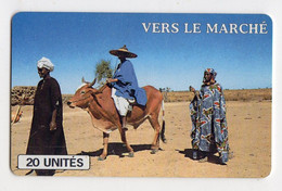 MALI REF MV CARDS MAL-34 20U VERS LE MARCHE - Malí