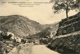 St Laurent Les Bains * Route Et Vue Générale Orientale Du Village - Andere & Zonder Classificatie