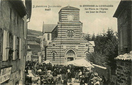 St étienne De Lugdarès * La Place De L'église Un Jour De Foire * Marché Aux Bestiaux Boeufs - Other & Unclassified