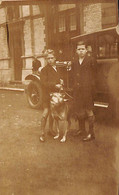 Huy - Photo (plus Petite Qu'une Carte Postale) Animée Oldtimer Chien (Famille Mollet.. Usine Nestor Martin) - Huy