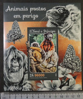 St Thomas 2016 Endangered Animals Insects Butterflies Apes S/sheet Mnh - Feuilles Complètes Et Multiples