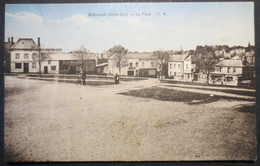 76 - Bihorel - CPA - La Place - G. Gérant - B.E - - Bihorel