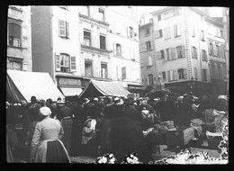 V0111 - HAUTE LOIRE - LE PUY EN VELAY - Marché Au Puy - Bas Légérement Abimé - Plaques De Verre