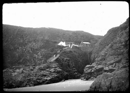 V1061 - JERSEY - Descente De Plémont - Plaques De Verre