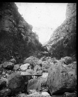 V0464 - ALPES MARITIMES - Prés De Grasse - Gorges Du Loup - Plaques De Verre