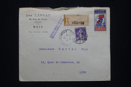 FRANCE - Vignette Patriotique ( Anti Allemande ) Sur Enveloppe En Recommandé De Paris En 1915 Pour Lyon - L 93119 - Covers & Documents