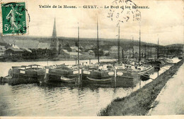 Givet * Le Port Et Les Bateaux * Péniche Batellerie - Givet