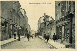 Trévoux * Rue Du Palais * Devanture Papeterie * Café - Trévoux