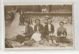 Carte Photo Angleterre England Scarborough 1932 North Bay Snaps Groupe Femmes Femme Josy , Plage , 13x8,8 Cm Env - Scarborough