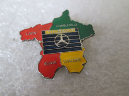 PIN'S    LOGO    MERCEDES BENZ     INTER ETOILE  LAON   CHARLEVILLE   REIMS  CHALONS - Mercedes