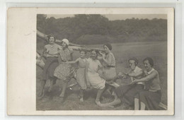 92 Garches Carte Photo Femmes Sur Un Arbre Mort En 1932 - Garches