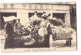 CPA 06 Nice - Banque De France - Un Coin Du Marché Aux Fleurs - Monuments, édifices