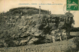 Champigny Sur Yonne * La Roche Du Diable , Près Les Carrières * Carrière Pierre Mégalithe - Champigny