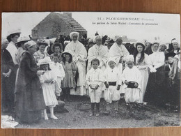 Plouguerneau.au Pardon De Saint-Michel:costumes De Procession.coiffes Costumes Bretons.édition FT 21 - Plouguerneau