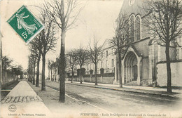 PITHIVIERS ECOLE SAINT GREGOIRE ET BOULEVARD DU CHEMIN DE FER - Pithiviers